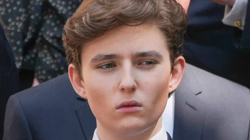 How-tall-is-Barron-Trump.-Barron-Trump-Height
