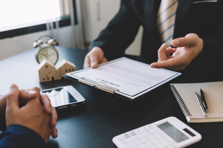 How Legal Knowledge Impacts Real Estate Transactions