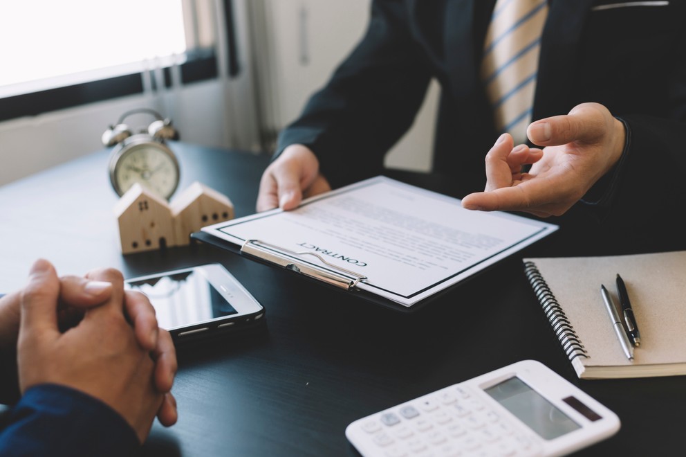 How Legal Knowledge Impacts Real Estate Transactions