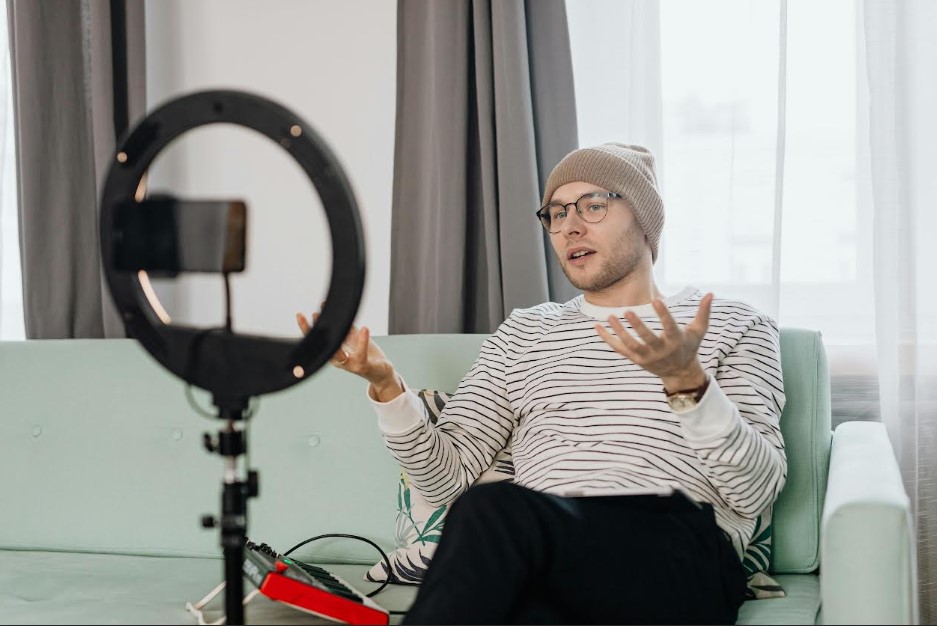 Why Today’s Influencers Are Becoming the New Voices of Global Giving